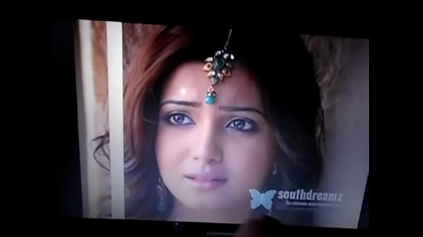 Gadis Bollywood Yang Menggoda Dengan Lekuk Tubuhnya Yang Memabukkan