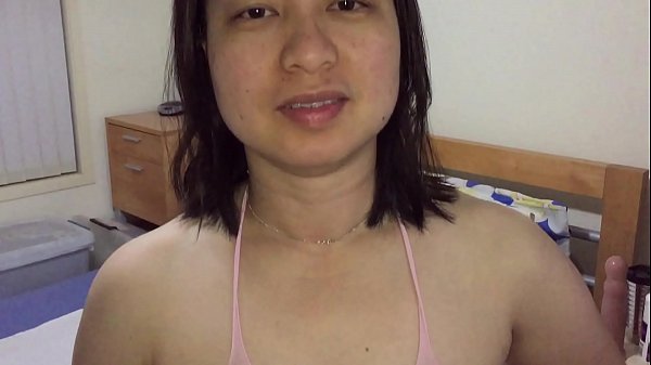 Milf Asia – Mainkan Memeknya Untuk Penggemar Xvideos Dengan Stoking Tubuh Pink Yang Menggoda