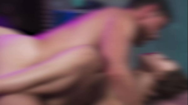 Milf Pirang Menggoda Mengumbar Nafsu Liar Dalam Adegan Mesum Yang Panas Dengan Kakak Ipar