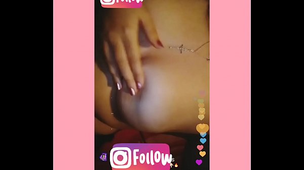 Tunjukkan Payudaramu Secara Langsung Di Instagram