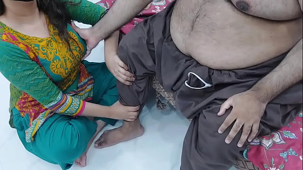 Anak Tiriku Dari India Memijat Kakiku Sambil Kugenggam Payudaranya, Berlanjut Ke Adegan Panas Dengan Audio Hindi Yang Sengaja Diperjelas