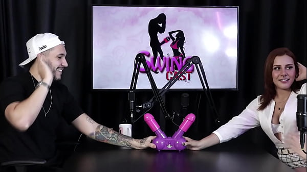 Ibunya Usir Dia Dari Rumah, Mereka Bahas Penyesuaian Penis, Dia Suka Kontol Kecil – Bia Ruyva & Jack Por (sheer/red)
