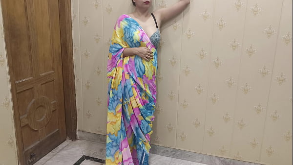 Chhune Se Hi Uski Chut Garm Ho Gayi, Aur Usne Apni Chut Mein Le Liya Uska Mota Lund.