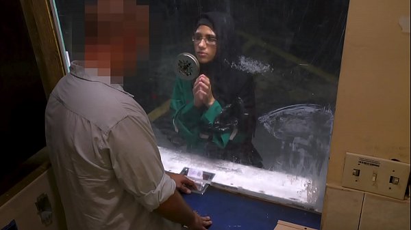 Arab Terbongkar – Pengungsi Muslim Cantik Butuh Pertolongan, Malah Diberi Kontol