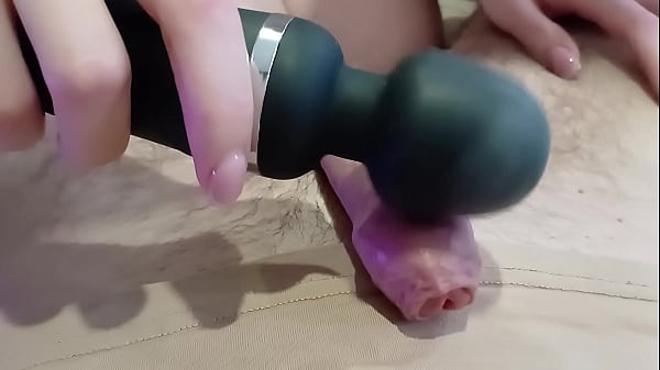 Kakak Tiri Menguras Sperma Pakai Vibrator