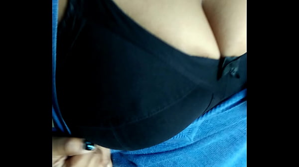 Payudara Desi Menggoda Dengan Penuh Nafsu