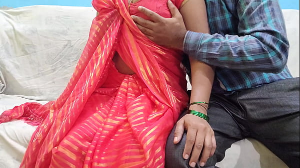 देखकर भाभी की गुलाबी साड़ी में उभरी देह, देवर ने जोश में उसे चीर डाला और मचा दी रात भर मस्ती