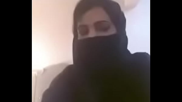 Hijab Doing: Aduh, Aksi Seksi Di Twitter Bikin Geger!