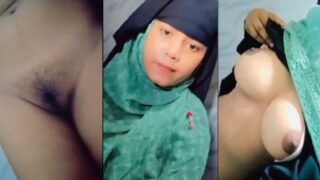 Gadis Muslimah Montok Merekam Video Panas Di Kamar Mandi