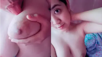 Nadia Nazami Menggoyangkan Payudara Montoknya Dengan Gerakan Menggoda