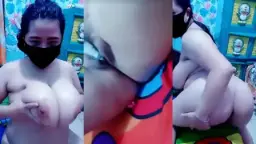 Tante Montok Beraksi Bugil Nungging Di Live Streaming