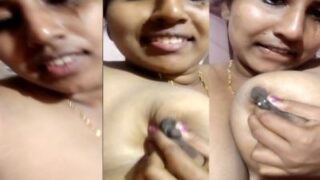 Video Panas Ibu-ibu Seksi Merekam Adegan Mesra Untuk Pacar Rahasianya