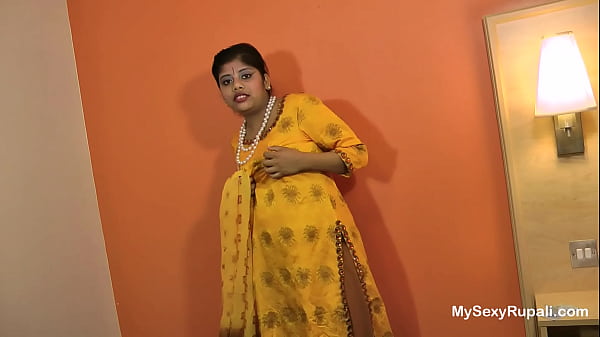 Rupali, Gadis India Yang Menggoda Dan Memikat