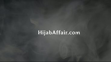 Ibu Tiriku Berhijab Berubah Jadi Boneka Seks Pribadiku