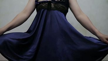 Gadis Indonesia Berdansa Dengan Jari Di Balik Lingerie Biru