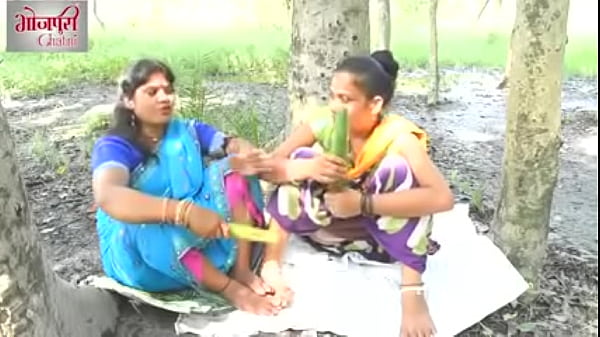 गांव की महिलाएं अपनी प्यास बुझाने के लिए चुत में क्या डालती हैं, खुद ही बताती हैं