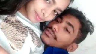 Ciuman Panas Sepasang Kekasih India