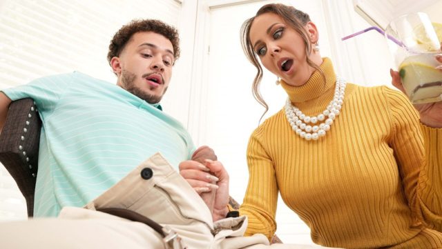 Istri Suburban Berkelas Yang Terobsesi Dengan Sperma