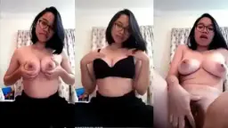 Mahasiswi Suka Colok Toge Ke Memek
