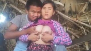 Pria Mengulum Payudara Sebelum Meniduri Ibu Malam Di Ranjang Nepal