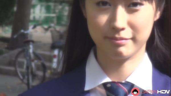 Tomomi Motozawa Dalam Seragam Sekolah Menggoda Teman Sekelasnya