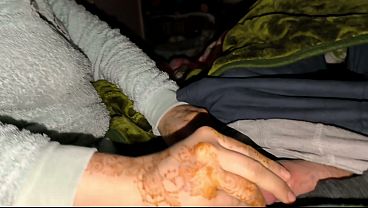مشهد ساخن من الإمارات: أول مرة لفتاة عربية في اللعبة الشرجية من منظور حميم