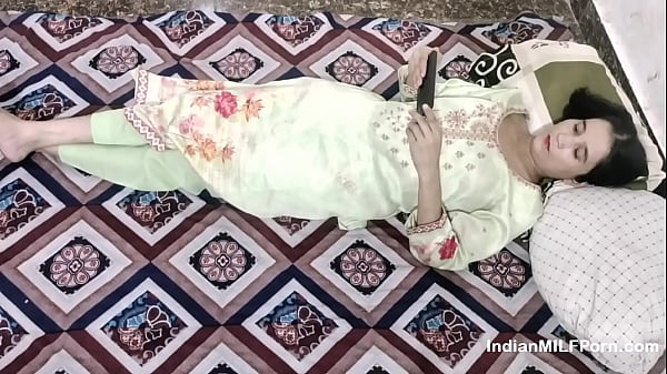 Cewek India Nonton Bokep Di Hp, Digenjot Abis-abisan Sama Kakak Tiri – Suara Hindi