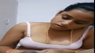 Chennai Istri Rumahan Desi Colokin Kontol Dengan Tangan