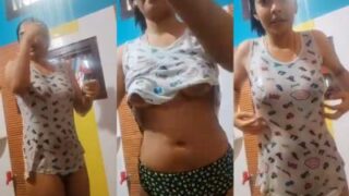 Desi Cewek Bugil Goyang-goyang Mandi Mesum Di Video Mms