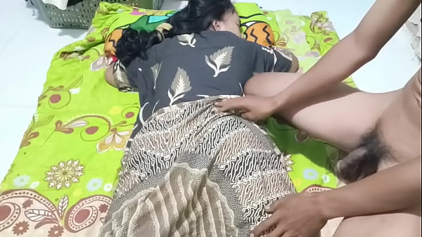 Ngentot Sama Bu Ratna, Istri Sepi Yang Haus Sentuhan