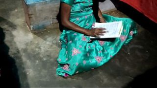 Desi Bhabhi Baca Buku, Ngewe Guru Gede-gedean.