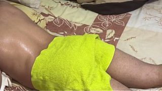 Mertua Montok Bantuin Mantu, Pijatan Berubah Jadi Adegan Panas.