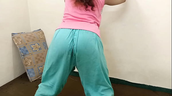 Kakak Tiri Muslim Sama Adik Tiri Ngewe Pantat Panas, Viral Hindi Bokep Memek Basah