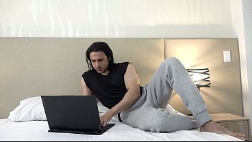 Tetangga Hindu Ku Tergila-gila Sama Pantat Latin Colombia Ku, Dia Ngewe Aku Pake Kontol Gede Nya Sampe Crot Di Dalem!