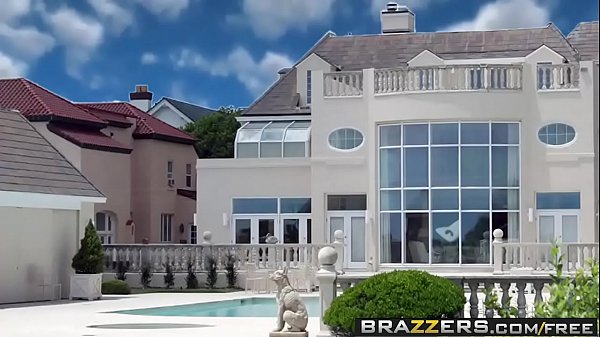 Nih, Tonton Angelina Valentin Di Brazzers, Dua Kontol Masuk Satu Lubang, Ngentot Brutal Di Pantat Gede Dan Memek Basah.