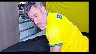Orang Arab Datang Ke Brasil Dan Memancing Lubang Belakang Si Bapak Brasil (cuplikan)