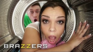 Tonton Sampe Tahan Nafsu! Adegan Macet Liar Bikin Bercinta Panas Bareng Bintang-bintang Paling Hot Brazzers