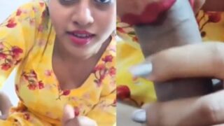 Hot Cewek Desi Kasih Blowjob Basah Bikin Merem Melek