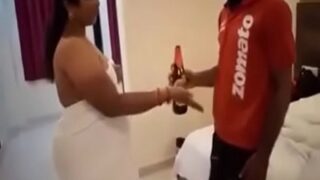 Video Mesum Binal Ibu-ibu Tamil India Sama Tukang Antar Paket