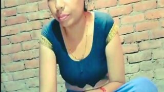 Video Panas Bangla, Bini Desi Sama Adik Ipar Nakal Main-main Di Kamar.