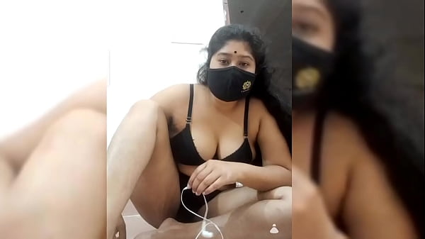 Desi Cewek Live Bugil Goyang Hot.