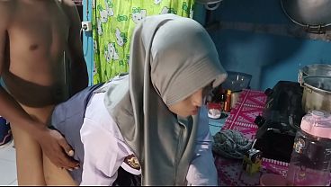 Ngentot Adik Ipar Sambil Ngajak Main Di Ranjang