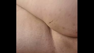 شرموطة مصرية مربربة جسمها زي العسل تتناك كس وردي نار في السكس العربي