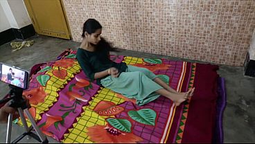 Gadis Lajang Seksi Panggil Kakak Kandungnya Buat Puaskan Nafsu Bejat Di Ranjang.