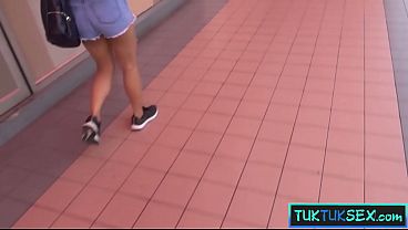 Gadis Amatir Thailand Dicopet Di Tuk Tuk Lalu Digiring Ke Hotelnya, Siap Digebukin