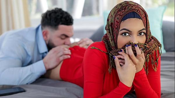 Anjing, Stepbro Mau Ngajarin Step-sis Berhijab Biar Siap Nikah, Nih, Siap-siap Aja.