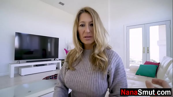 Nenek Tiri Yang Horny Minta Bercinta Sama Cucu Tiri.