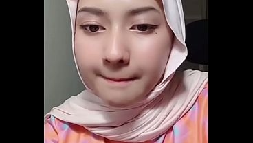 Jilbab Live, Goyangannya Bikin Makin Pengen Ngintip.